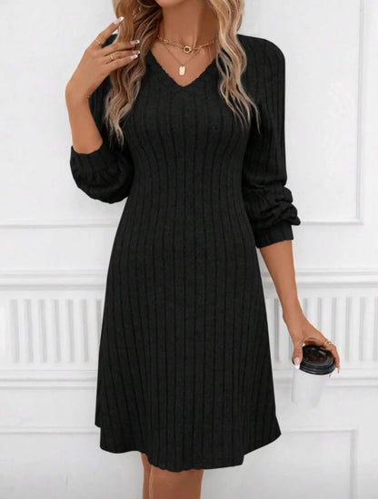 Women's V-neck Long-sleeved Loose Knitted Dress